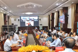Ủy ban Nhân dân tỉnh Bình Phước phối hợp với Tổng công ty Becamex IDC tổ chức Hội nghị trực tuyến Xúc tiến đầu tư với doanh nghiệp Đức. (Ảnh: TTXVN phát)