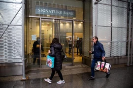 BlackRock sẽ bán danh mục chứng khoán của Signature Bank và SVB