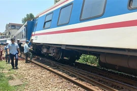 Thừa Thiên-Huế: Tàu SE1 bị trật bánh khiến hai toa tàu bị nghiêng