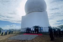 Bộ trưởng Quốc phòng Gilberto Teodoro chủ trì lễ nghiệm thu Hệ thống Radar do Nhật Bản chế tạo. (Nguồn: ABS)
