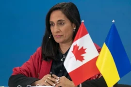 Bộ trưởng Quốc phòng Canada Anita Anand bất ngờ đến Ukraine