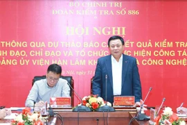 Tập trung xây dựng đội ngũ cán bộ khoa học đủ phẩm chất, năng lực