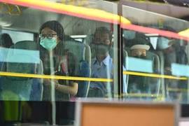 Malaysia bỏ quy định đeo khẩu trang tại bệnh viện để phòng dịch COVID