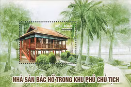 Phát hành bộ tem bưu chính Nhà sàn Bác Hồ trong khu Phủ Chủ tịch