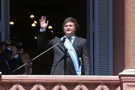 Tân Tổng thống Argentina Javier Milei tuyên thệ nhậm chức tại Buenos Aires. (Ảnh: AFP/TTXVN)