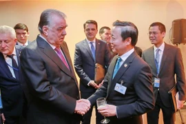 Phó Thủ tướng Trần Hồng Hà tiếp xúc với lãnh đạo các nước và tổ chức