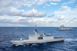 Pháp điều tàu sân bay trực thăng đến Vịnh Bengal tập trận cùng Bộ Tứ