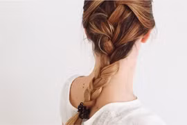 Năm bí quyết giúp bạn có lọn tóc xoăn bồng bềnh sau khi ngủ dậy