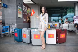 Chiều tối qua (9/11), Hoa hậu Trần Tiểu Vy đã chính thức lên đường sang Trung Quốc tham dự Miss World 2018 cùng 8 kiện hành lý nặng tới 150kg. (Ảnh: BTC)