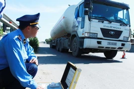 Phú Thọ xử lý nghiêm các xe chở quá khổ, quá tải