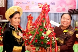 Phụ nữ Thành hội thủ đô Vientiane kỷ niệm ngày 8/3