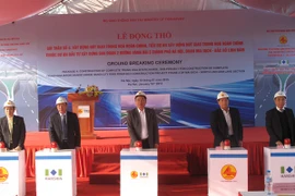 Động thổ xây dựng nút giao Trung Hòa-Đại lộ Thăng Long