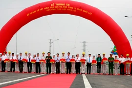 Thông xe cầu Việt Trì mới nối liền hai tỉnh Phú Thọ-Vĩnh Phúc