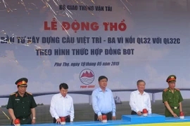 Động thổ xây dựng cầu Việt Trì-Ba Vì bắc qua sông Hồng 