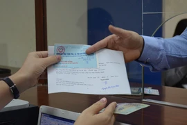 Giấy phép lái xe quốc tế có thời hạn không quá 3 năm và được sử dụng tại 73 nước. (Ảnh: Việt Hùng/Vietnam+)