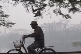 Ô nhiễm không khí ở miền Bắc có xu hướng tăng lên từ tháng Chín. (Ảnh: Thành Đạt/TTXVN)