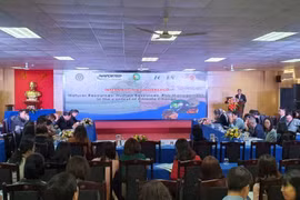 Quang cảnh hội thảo quốc tế “Tài nguyên thiên nhiên và Quản lý rủi ro thiên tai trong bối cảnh biến đổi khí hậu." (Ảnh: H.V/Vietnam+)