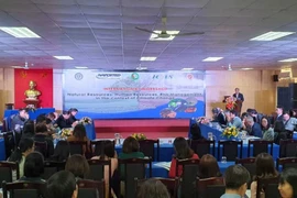 Quang cảnh hội thảo quốc tế “Tài nguyên thiên nhiên và Quản lý rủi ro thiên tai trong bối cảnh biến đổi khí hậu." (Ảnh: H.V/Vietnam+)