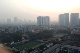 Chất lượng không khí ở thành phố Hà Nội trở lại ngưỡng "kém" và "xấu." (Ảnh: Hùng Võ/Vietnam+)