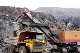 Khai thác quặng đồng tại Lào Cai. (Ảnh: Ngọc Hà/TTXVN).