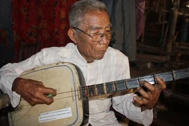 Truyền dạy loại hình nghệ thuật diễn tấu đặc sắc của người Khmer