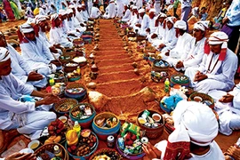 Rộn ràng Tết Ramưwan của đồng bào Chăm ở Bình Thuận