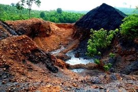 Tuyên Quang: Người dân khổ sở sống trong vùng quặng