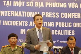 Điều tra thực hư hành vi đưa tiền để công nhân đập phá tài sản