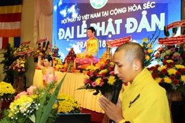 Người Việt Nam tại Cộng hòa Séc mừng Đại lễ Phật đản 