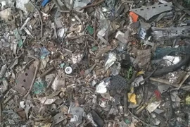 Thành phố Hồ Chí Minh phát hiện hơn 27 tấn phế liệu rác thải
