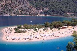 Liên minh châu Âu tăng cường phát triển du lịch biển