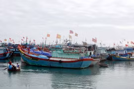 Tàu Trung Quốc tấn công, cướp tài sản của ngư dân Việt