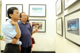 Khai mạc triển lãm ảnh "Chủ quyền biển đảo của Việt Nam"