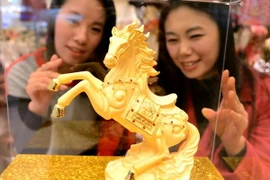 Vàng có tuần tăng giá mạnh nhất trong sáu tháng qua