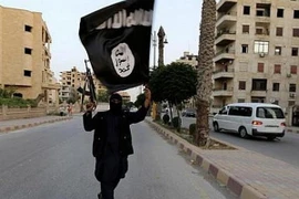 Một tay súng IS. (Nguồn: straitstimes.com)