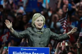 Ứng cử viên Hillary Clinton phát biểu trong chiến dịch tranh cử tại Philadelphia ngày 26/4. (Nguồn: AFP/TTXVN)