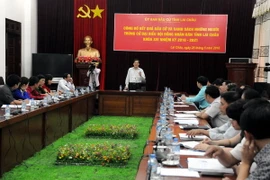 Quang cảnh buổi lễ công bố kết quả bầu cử và danh sách những người trúng cử đại biểu HĐND khóa XIV nhiệm kỳ 2016-2021 tại Lai Châu. (Ảnh: Nguyễn Công Hải/TTXVN)