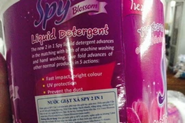 Triệt phá xưởng sản xuất nước xả vải Thái Lan giả quy mô lớn