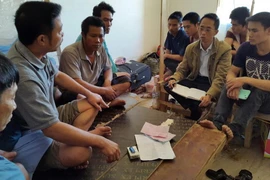 Công nhân Việt Nam tại công trường xây dựng Ain Defla. (Ảnh: Thanh Bình-Quang Hồng/Vietnam+)