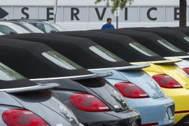 Xe Volkswagen Beatle bày bán tại một đại lý. (Nguồn: AFP/TTXVN)