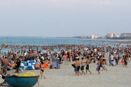 Trung Bộ nắng nóng giảm dần, Bắc Bộ thời tiết mát mẻ