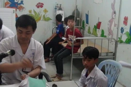 Nam Định: 13 học sinh trường tiểu học Mỹ Tân lại nhập viện