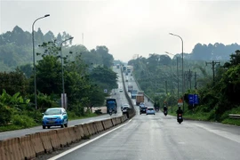 Quốc lộ 1A qua huyện Thống Nhất, Đồng Nai. (Ảnh minh họa: Hồng Đạt/TTXVN)
