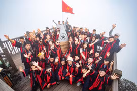 Mỗi 10 học sinh, sinh viên học chung trường sẽ được ưu đãi giá vé khi tham quan khu du lịch.