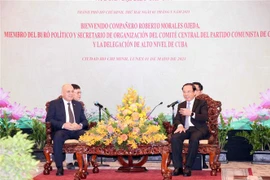 Ông Nguyễn Văn Nên, Ủy viên Bộ Chính trị, Bí thư Thành ủy Thành phố Hồ Chí Minh tiếp ông Roberto Morales, Ủy viên Bộ Chính trị, Thường trực Ban Bí thư Đảng Cộng sản Cuba. (Ảnh: Xuân Khu/TTXVN)