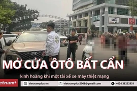 Người ngồi trên ôtô mở cửa bất cẩn khiến một người đi xe máy thiệt mạng