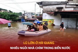 Bản tin 60s: Lũ lớn ở Hà Giang, nhiều ngôi nhà chìm trong biển nước