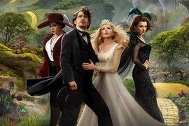 "Phù thủy xứ Oz" tiếp tục làm quán quân phòng vé