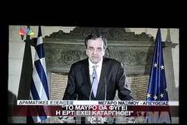 Thủ tướng Hy Lạp Antonis Samaras phát biểu trên đài truyền hình ở thủ đô Athens (Nguồn: AFP/TTXVN)