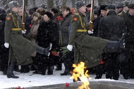 Nga tưởng niệm các chiến sĩ hy sinh tại Leningrad (Nguồn: RIA Novosti)